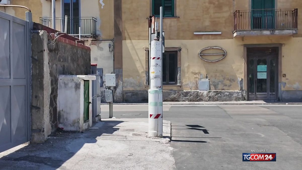 18.00 NAPOLI TELECAMERE ABBATTUTE SRV