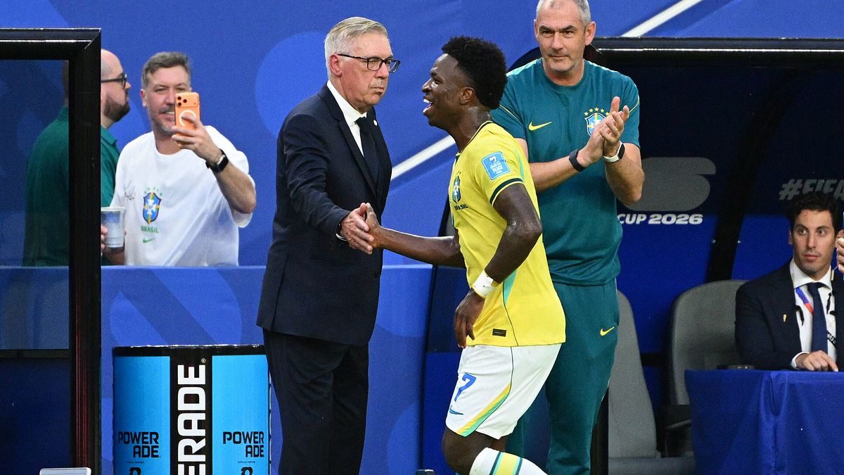 Ancelotti e Vinicius