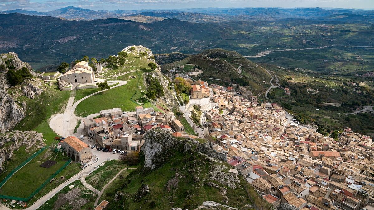  Caltabellotta
