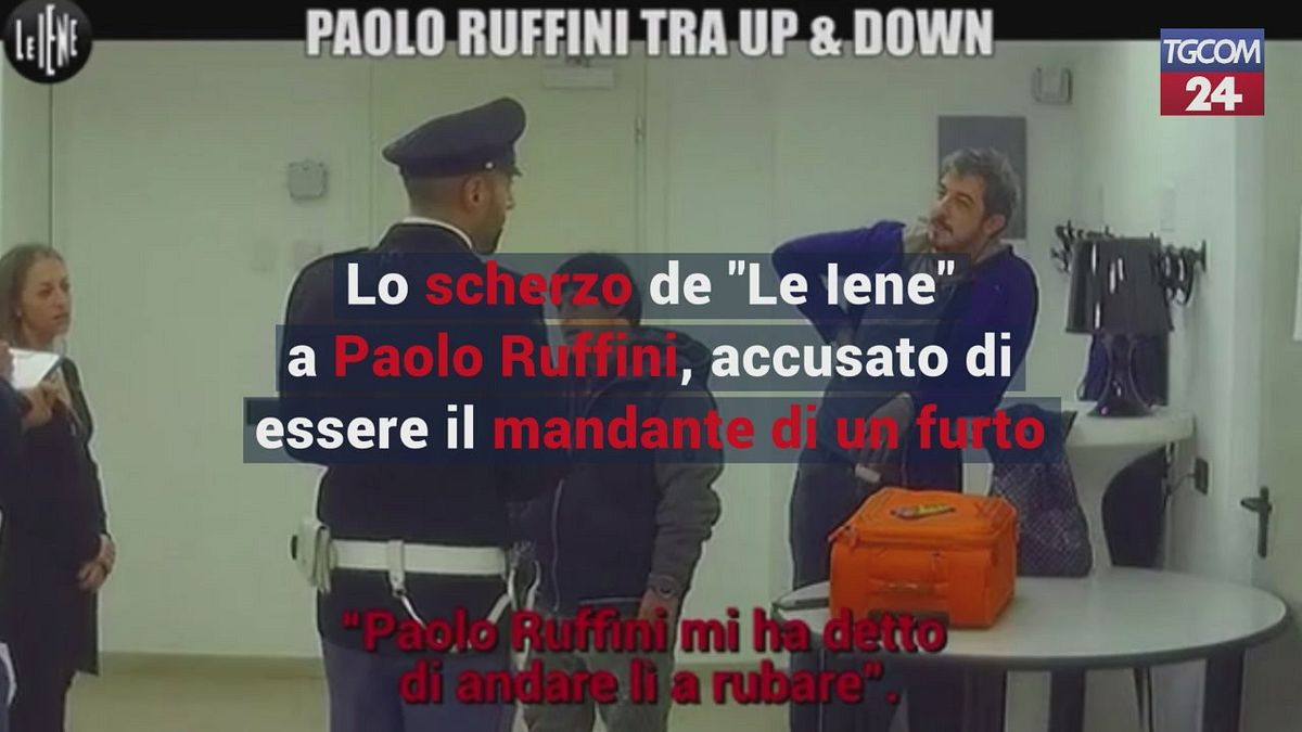 Lo scherzo de "Le Iene" a Paolo Ruffini, accusato di essere il mandante di un furto