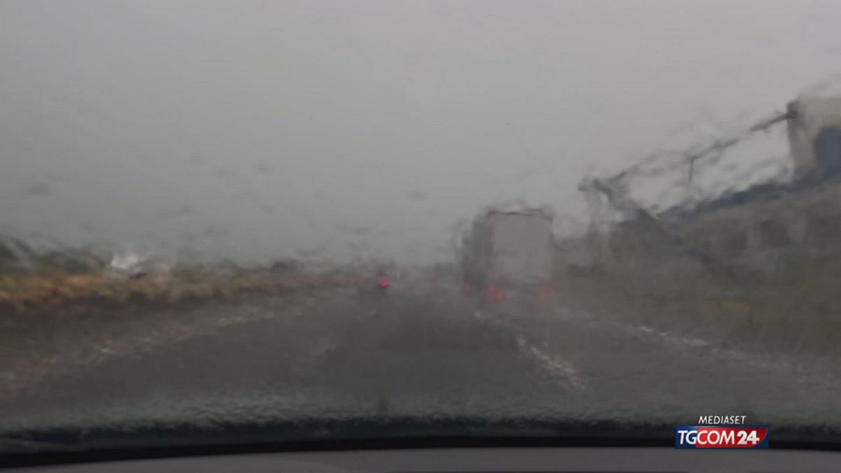 12.10 METEO, DOPO IL CALDO LA TEMPESTA SRV
