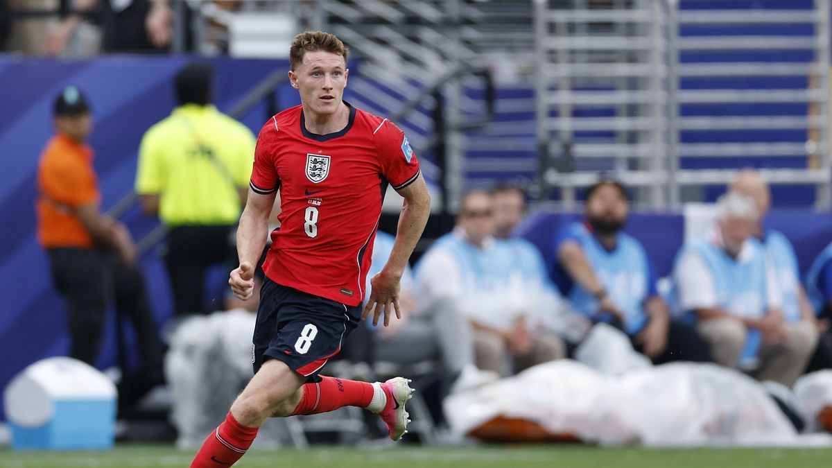 Elliot Anderson, 135 MLN