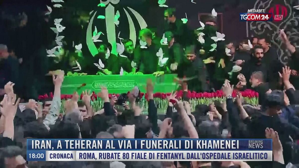 Breaking News delle 18.00 | Iran, a Teheran al via i funerali di Khamenei