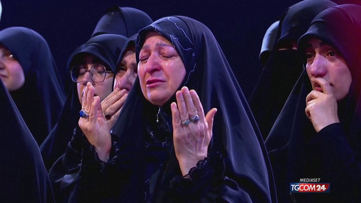 18.01 IRAN, TUTTO PRONTO PER KHAMENEI
