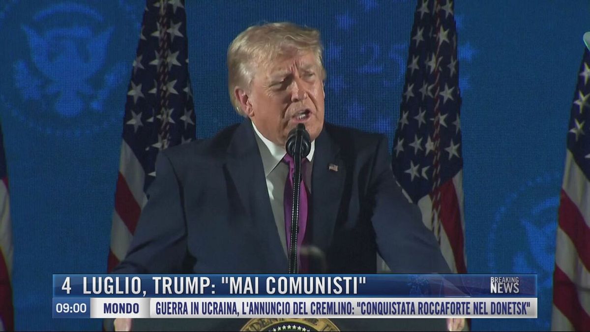 Breaking News delle 09.00 | 4 luglio, Trump: "Mai comunisti"