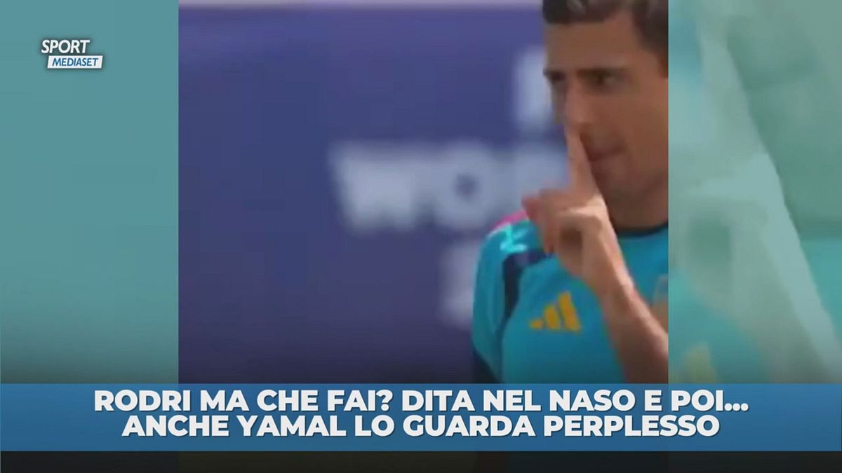 Spagna: Rodri con le dita nel naso
