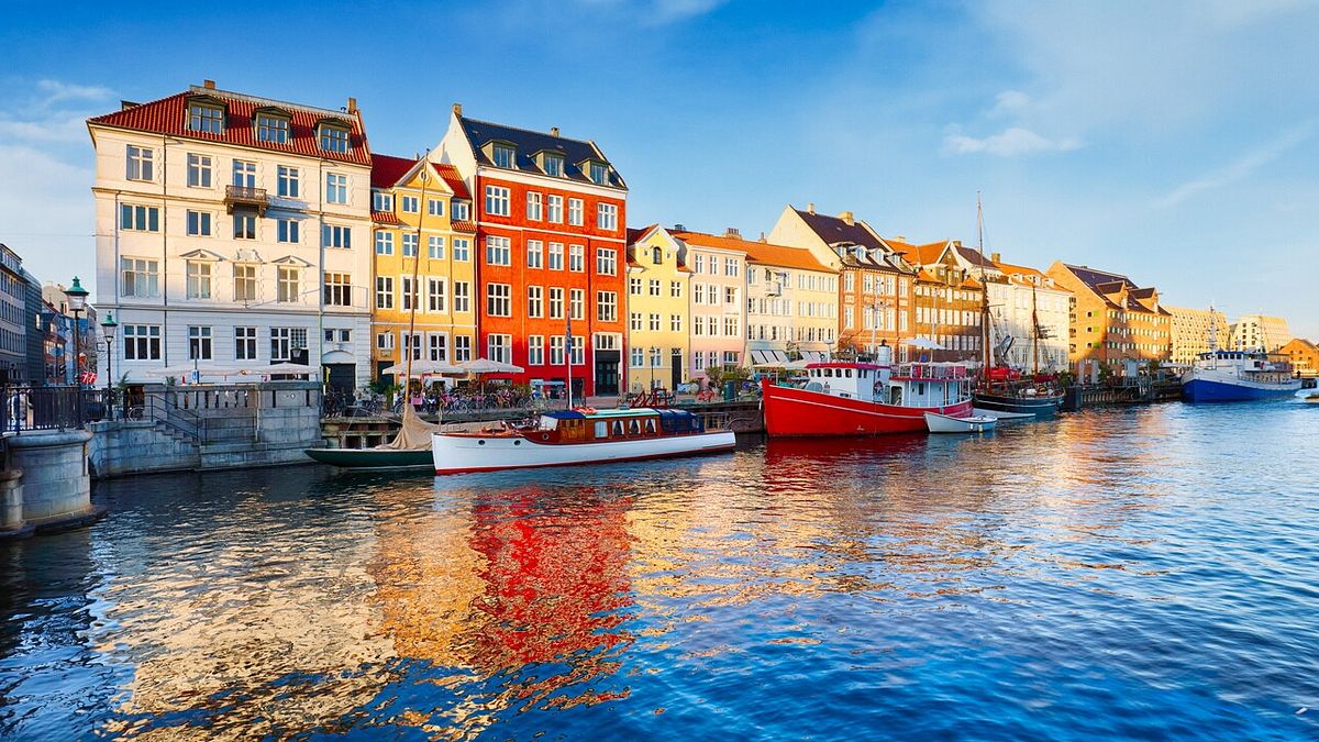 Copenaghen, l'antico porto di Nyhavn 