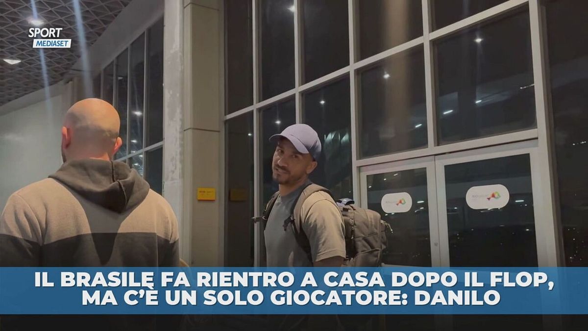 Brasile torna a casa dopo il flop, ma c'è solo un giocatore
