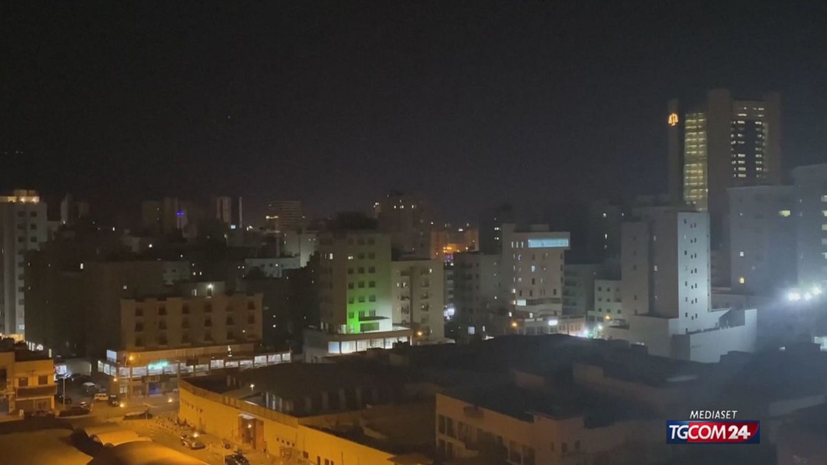 Medio Oriente, le sirene d'allarme risuonano per le strade del Bahrein