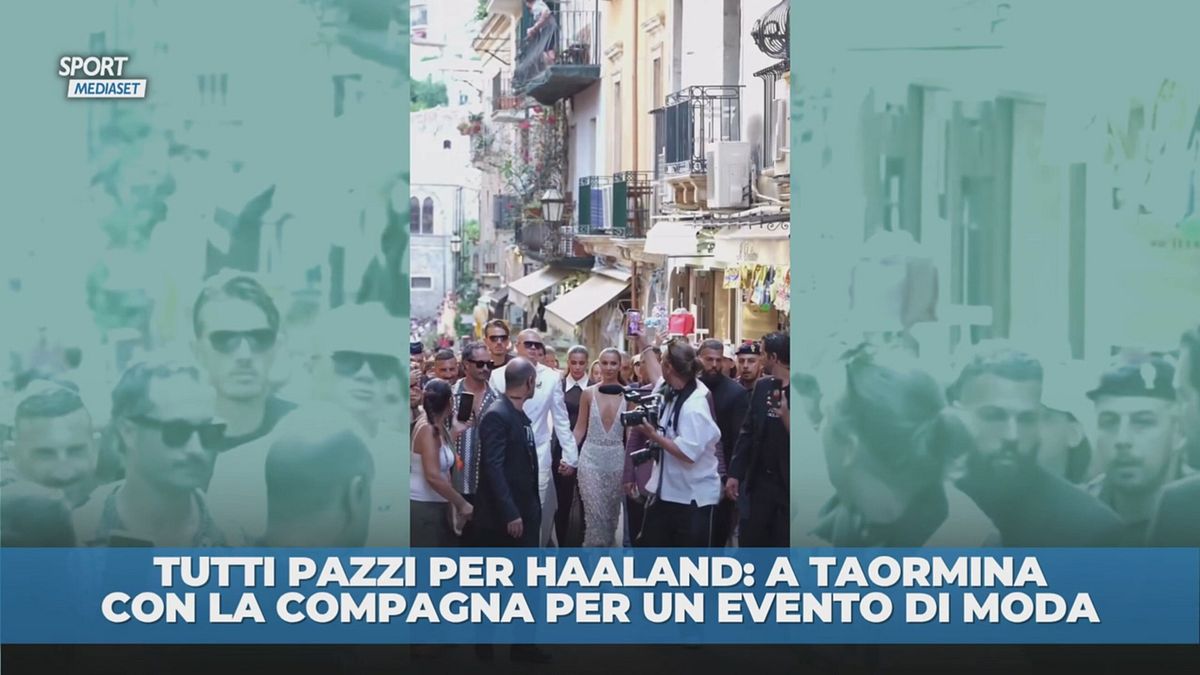 Haaland in Italia fa impazzire tutti: a Taormina con la compagna