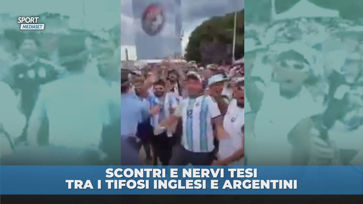 Scontri e nervi tesi tra i tifosi inglesi e argentini