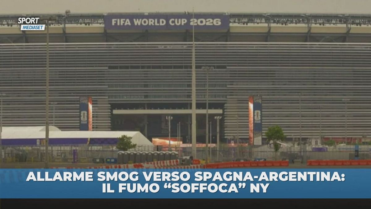 Finale Mondiali, allarme smog: il fumo del Canada "soffoca" Spagna-Argentina