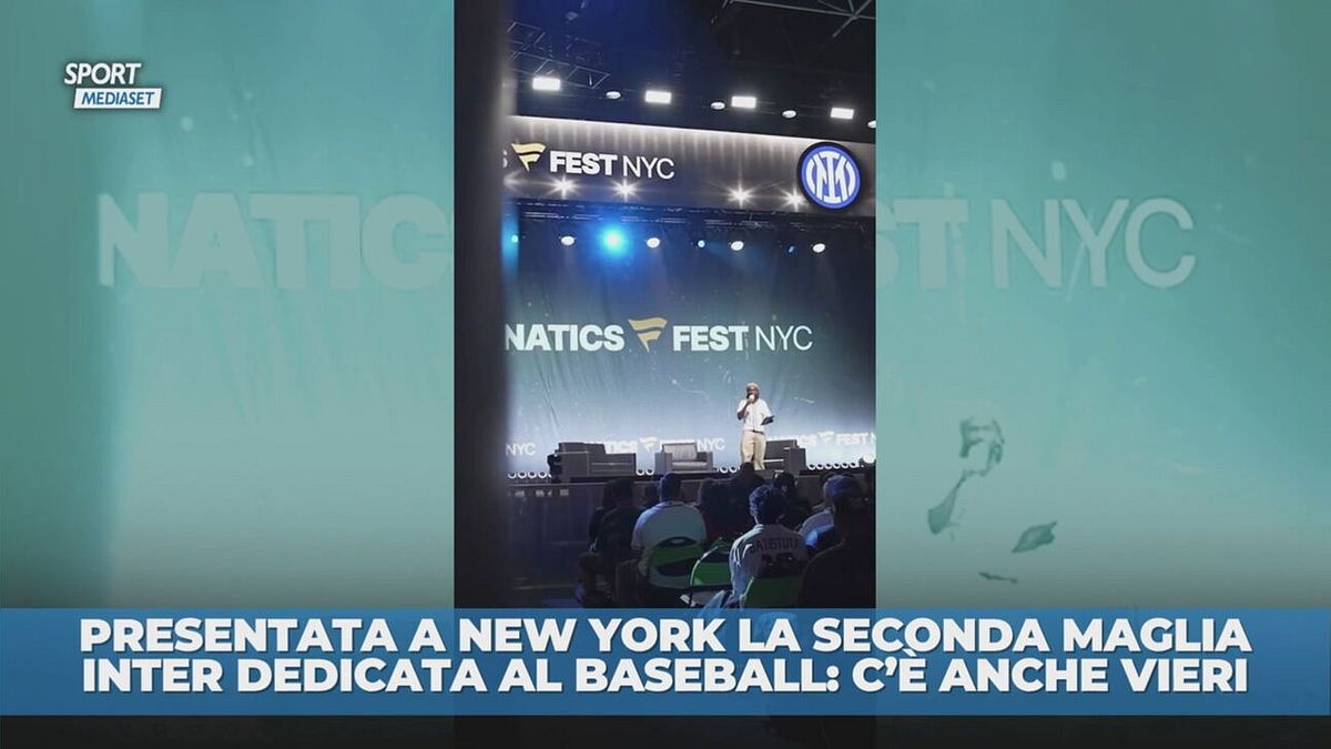 Presentata a New York la nuova seconda maglia Inter: c'è anche Vieri