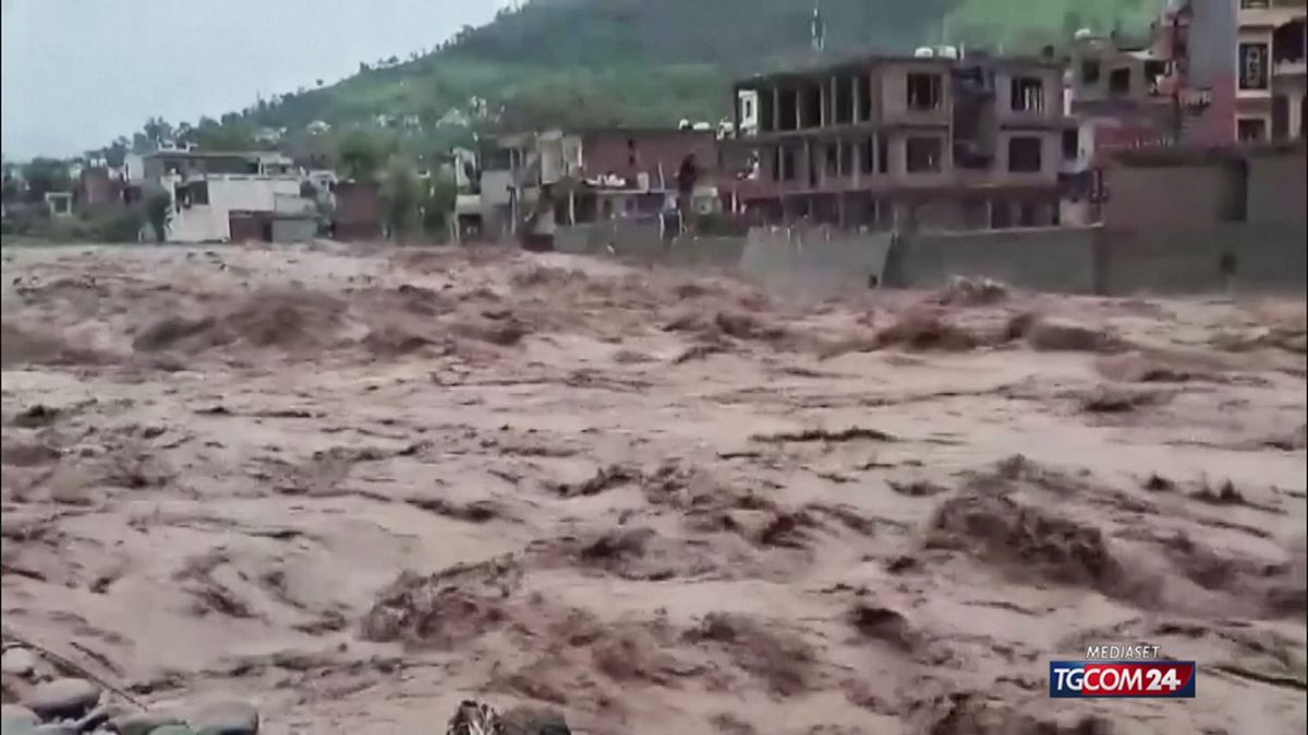 INDIA PIOGGE TORRENZIALI SITO SRV