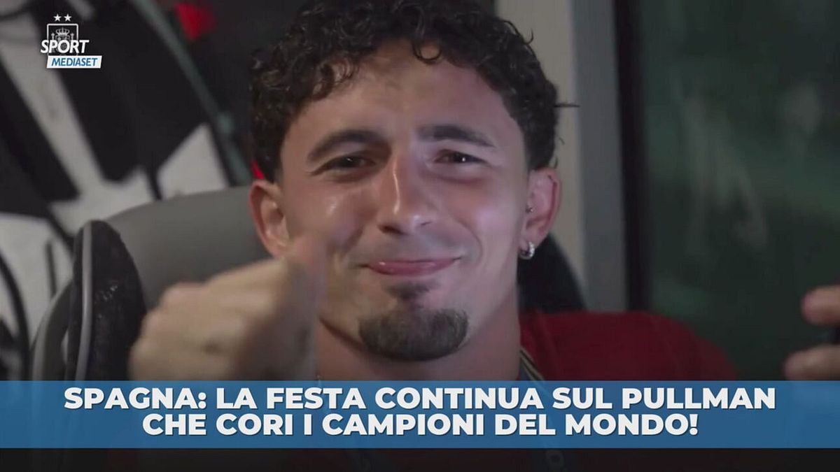Spagna: la festa sul pullman