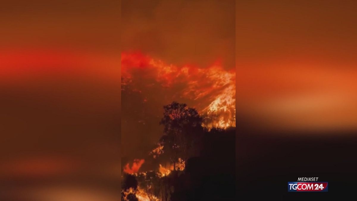 Incendio nell'Agrigentino: evacuate 20 abitazioni a Bivona