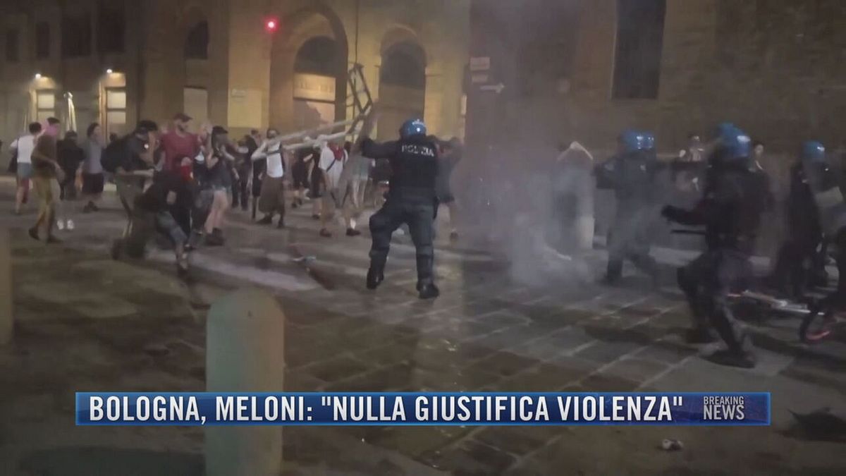 Breaking News delle 18.00 | Bologna, Meloni: "Nulla giustifica violenza"