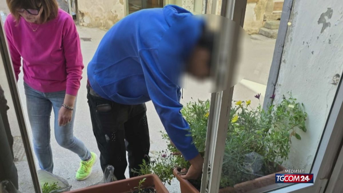 18.10 AREZZO, IL "CASO SCUOLA"