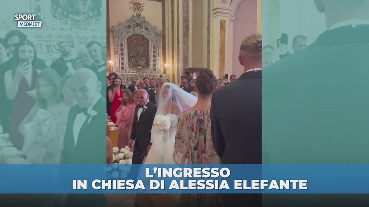 Matrimonio Donnarumma: Gigio emozionato all'ingresso in chiesa di Alessia