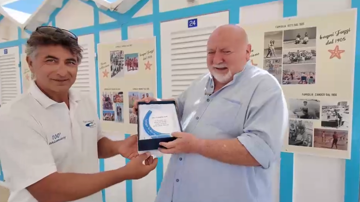 Da 121 anni sulla stessa spiaggia: 15 famiglie nominate "ambasciatrici di Riccione nel mondo"