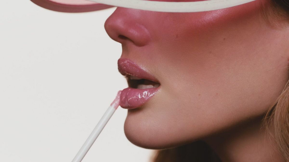 Trend, le labbra super glossy beauty obsession dell'estate