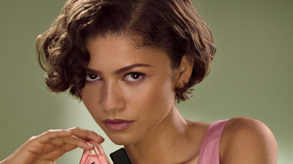 Zendaya è la nuova Global Ambassador di Prada Paradoxe (photography credit: Prada Beauty)