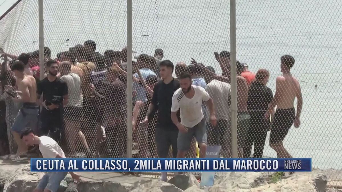 Breaking News delle 21.30 | Ceuta al collasso, 2mila migranti dal Marocco