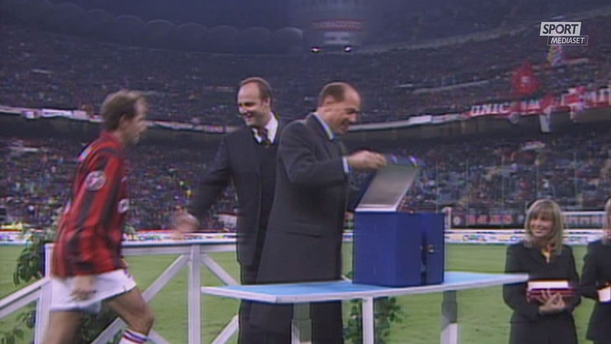 CLIP BARESI PALLONE D'ORO BERLUSCONI 31/07 SRV