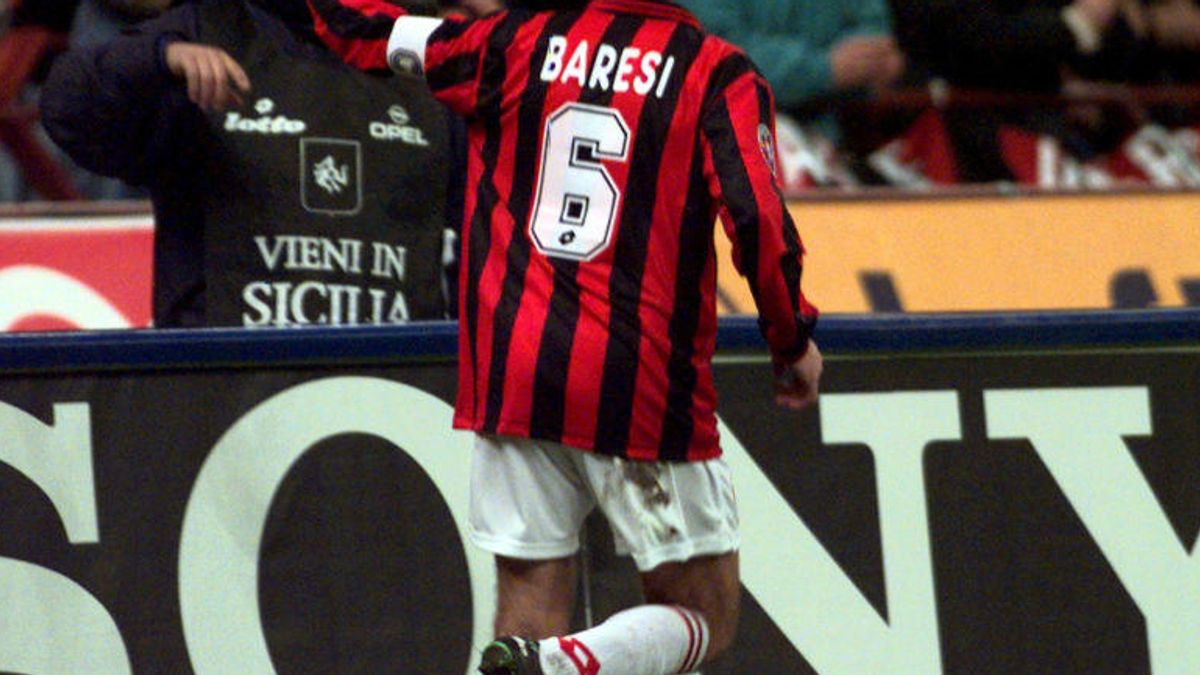 MILAN, BARESI 6 - Prima maglietta ritirata in Serie A, nell'autunno 1997