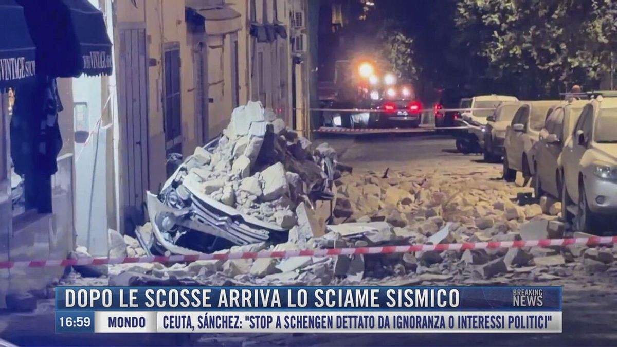 Breaking News delle 17.00 | Dopo le scosse arriva lo sciame sismico