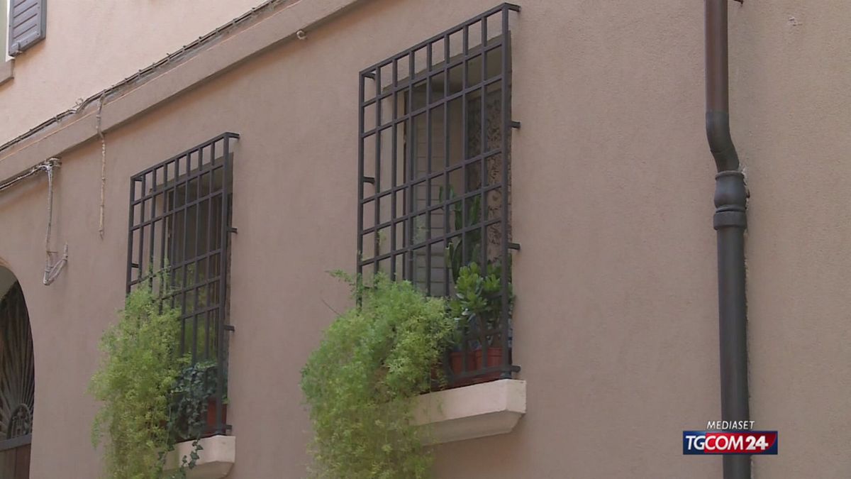 18.00 APPARTAMENTO PIU' PICCOLO D'ITALIA SRV