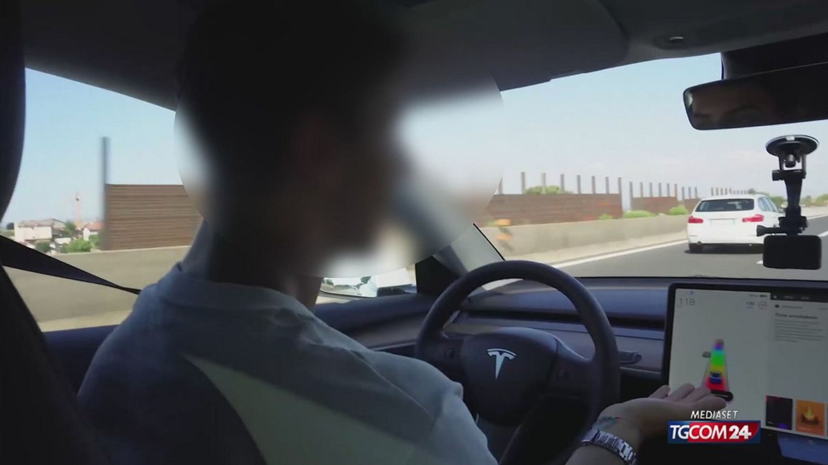 Incidente Casal Palocco, lo youtuber alla guida del suv ottiene l'affidamento ai servizi sociali