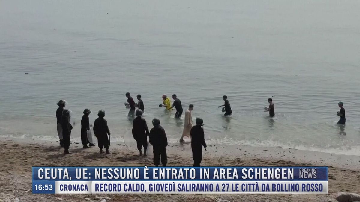 Breaking News delle 17.00 | Ceuta, Ue: nessuno è entrato in area Schengen
