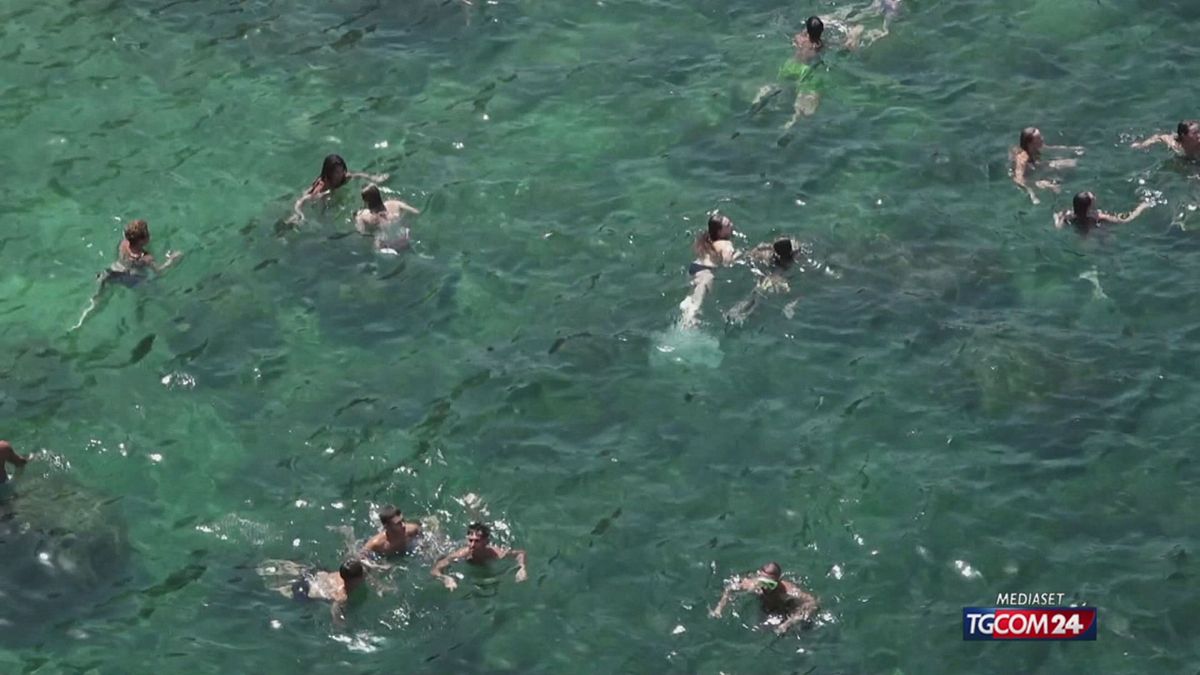 18.00 TARANTO, CARCERATI BAGNINI SRV