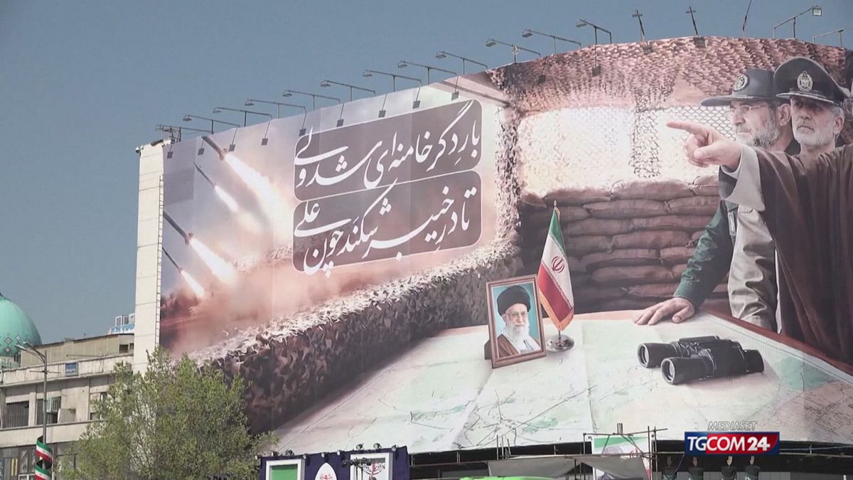 18.00 KHAMENEI SRV