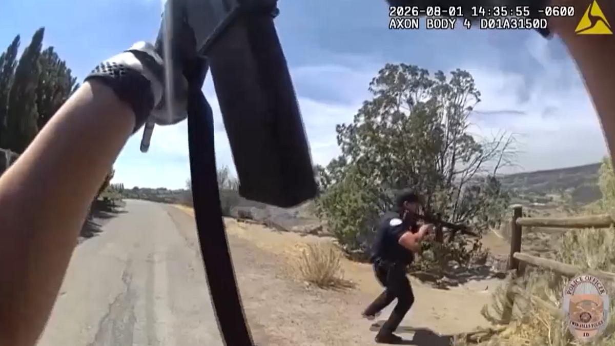 Sparatoria in Idaho, le immagini dalle bodycam dei poliziotti