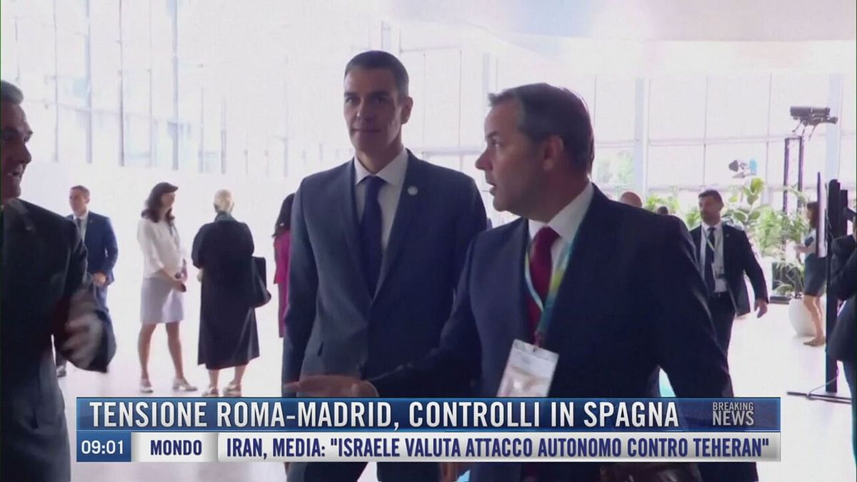 Breaking News delle 09.00 | Tensione Roma-Madrid, controlli in Spagna
