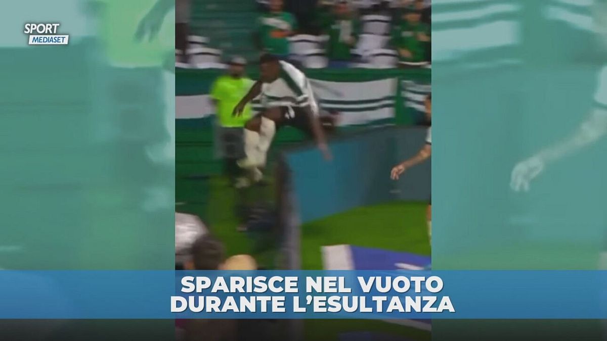Paura in Brasile: esulta dopo il gol e fa il salto nel vuoto