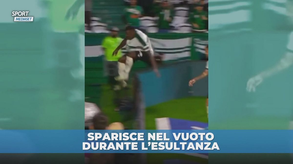 Paura in Brasile: esulta dopo il gol e fa il salto nel vuoto