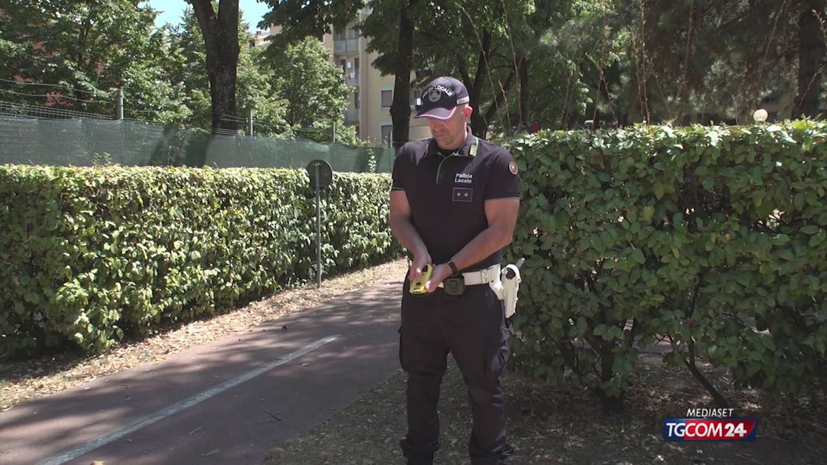 18.00 MANTOVA, AI VIGILI LA PISTOLA LAZO SRV