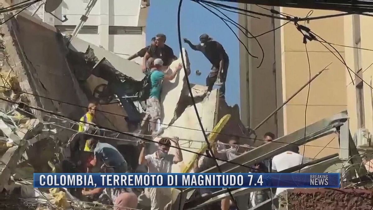 Breaking News delle 18.00 |  Colombia, terremoto di magnitudo 7.4