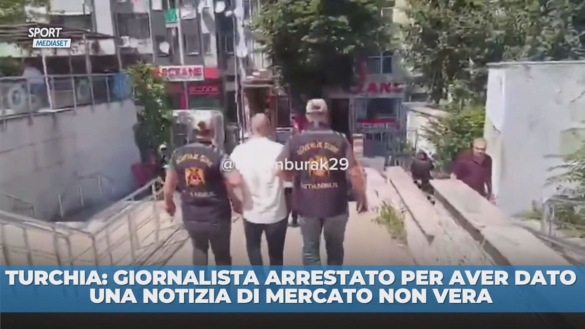 Turchia, sbaglia una notizia di calciomercato: arrestato