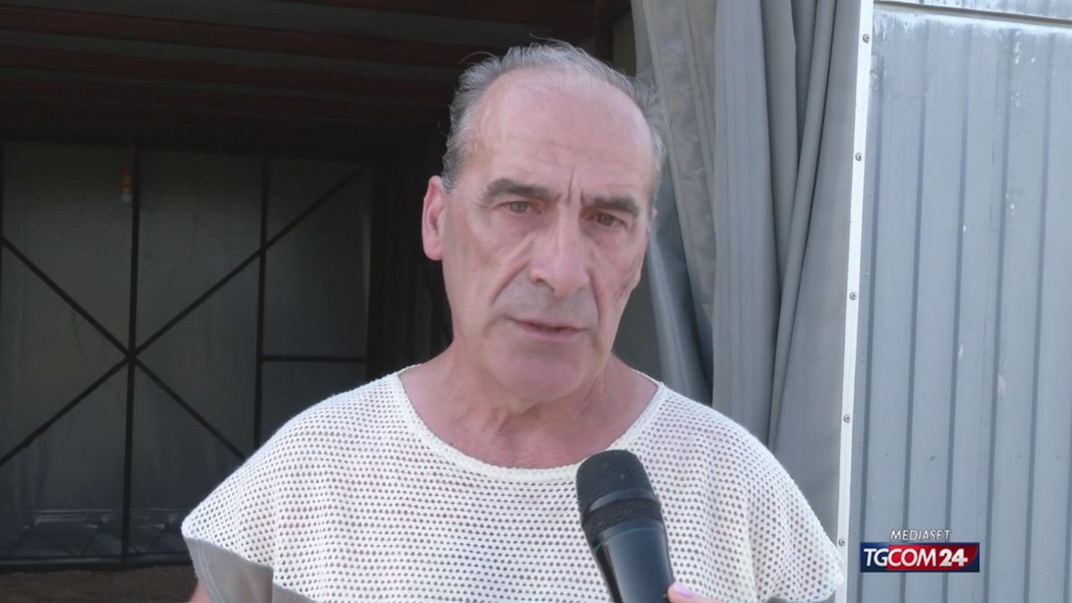18.05 AGGREDITO DA UN LUPO IN CORTILE SRV