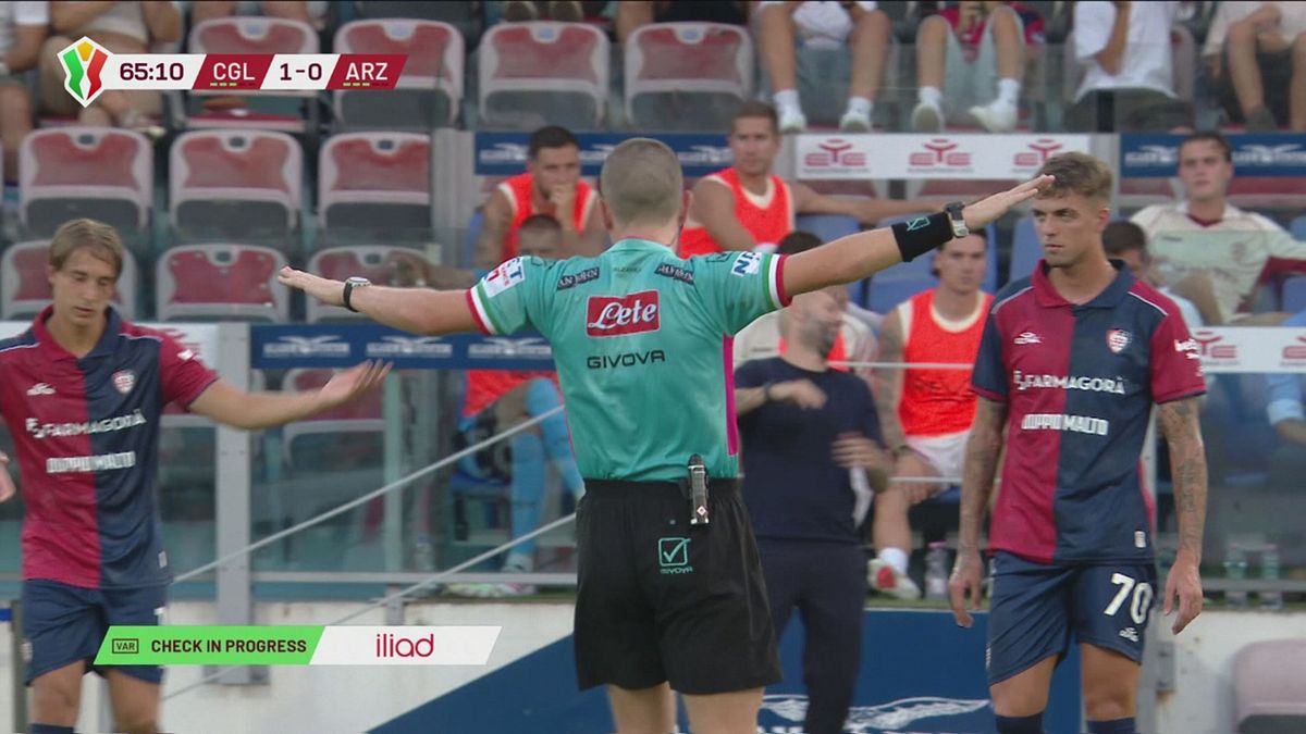 Cagliari-Arezzo 1-0: gli highlights