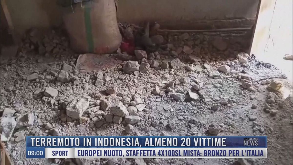 Breaking News delle 9.00 | Terremoto in Indonesia, almeno 20 vittime