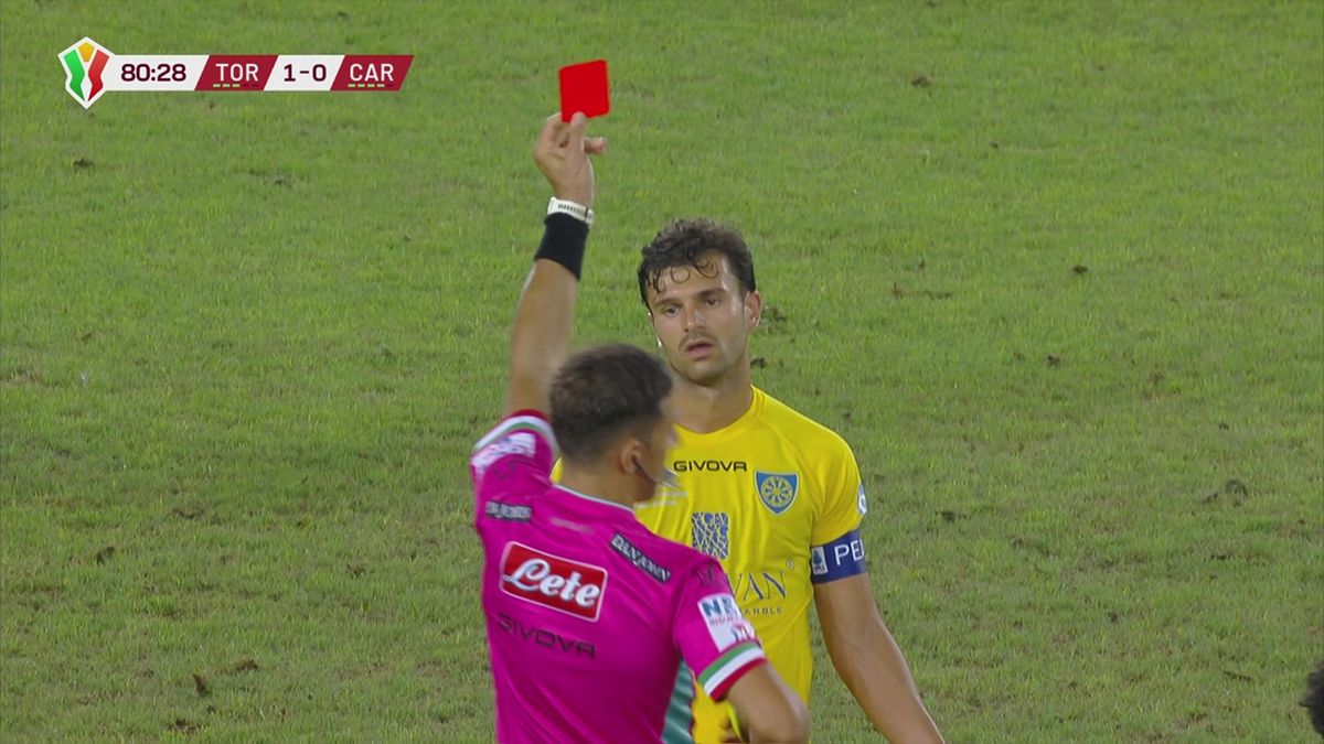 81' | Espulso Oliana (Torino-Carrarese 1-0)