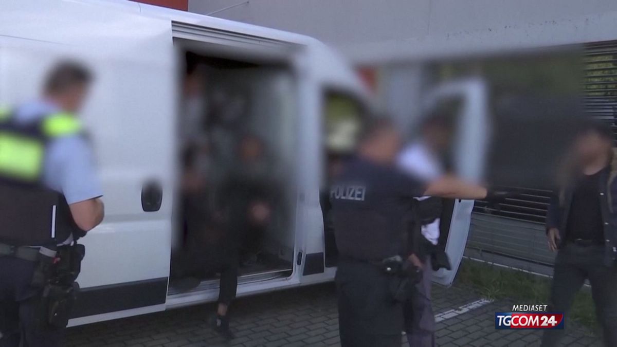 18.00 CONTESA MIGRANTI ROMA/BERLINO SRV