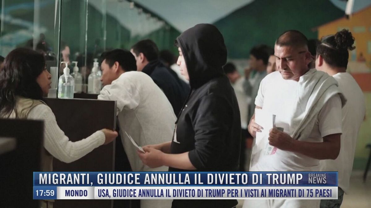 Breaking News delle 18.00 | Migranti, giudice annulla il divieto di Trump