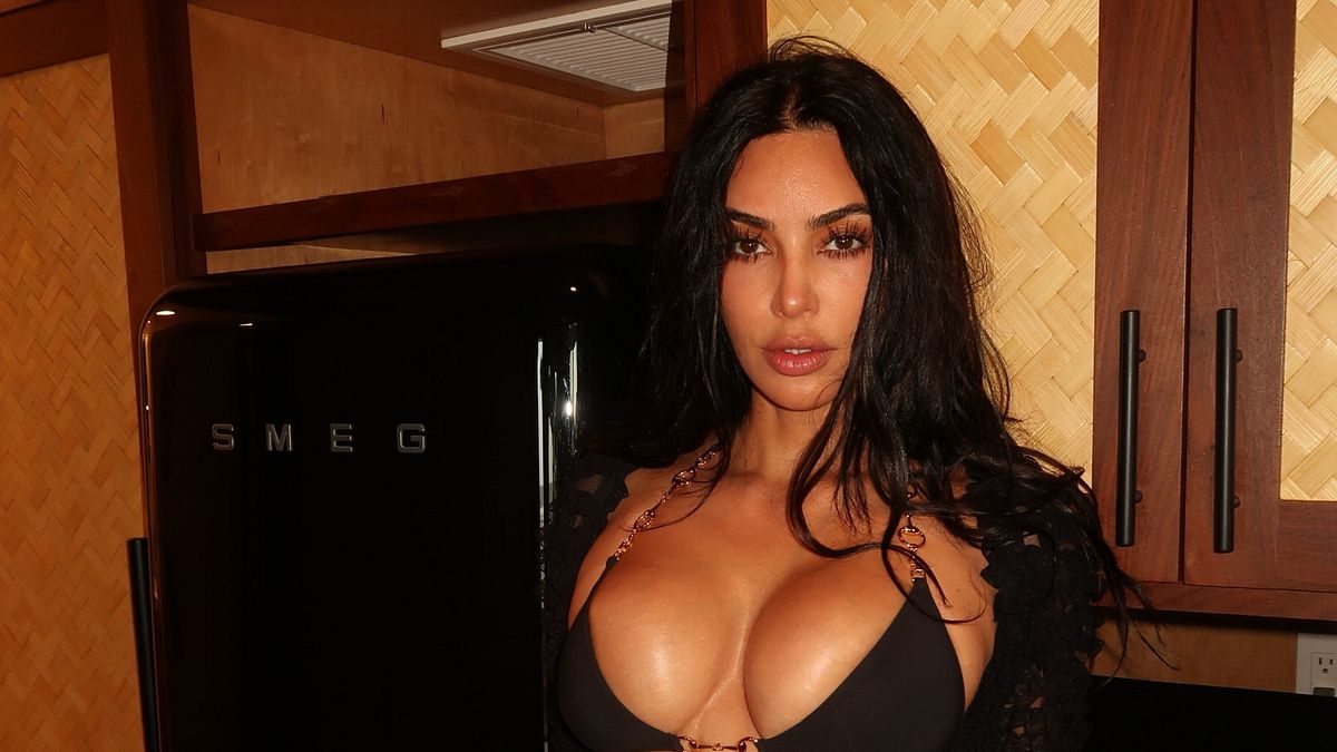 Kim Kardashian con la body chain