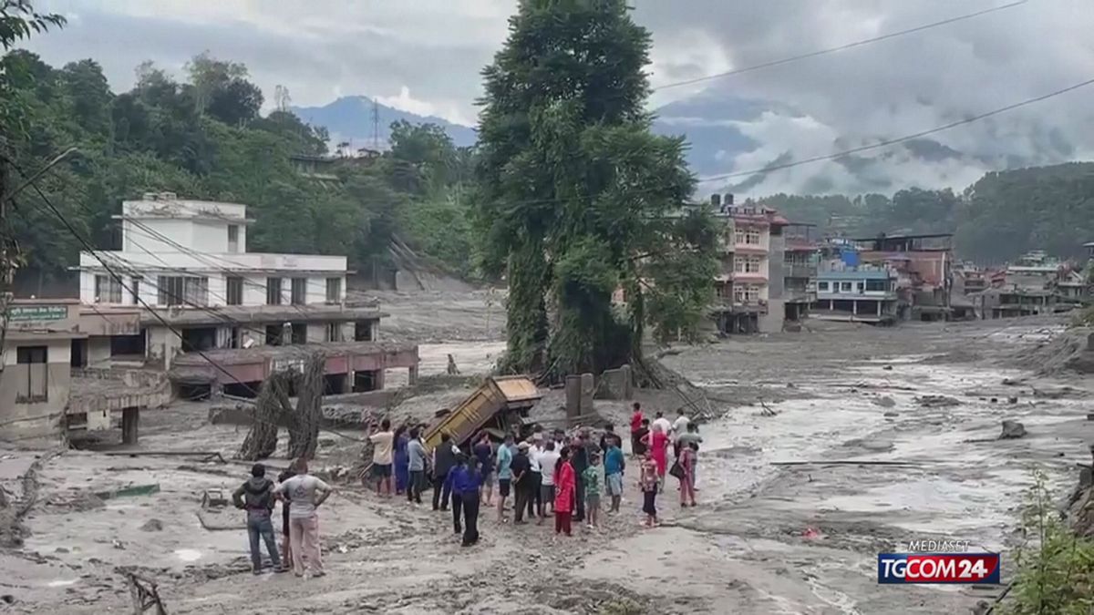 NEPAL ALLUVIONE 2 SRV